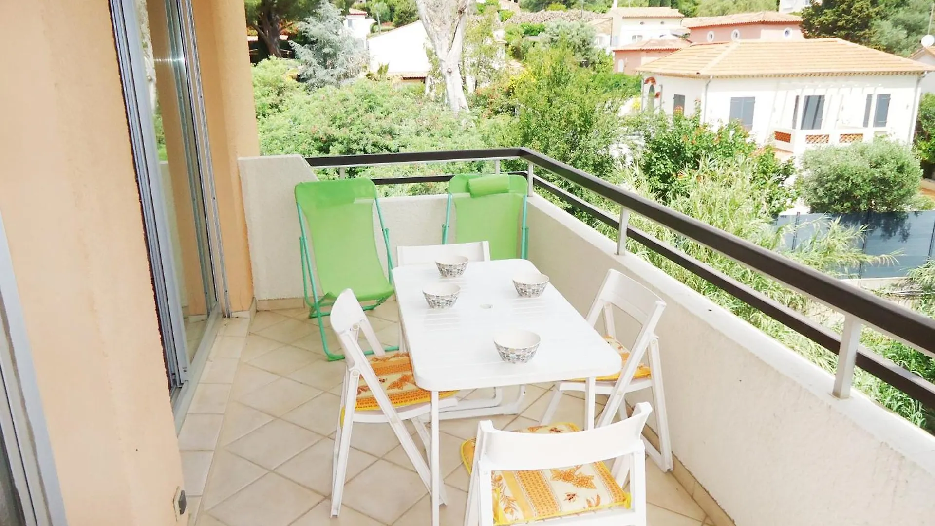 Joli Studio Climatise A 400M Des Commerces Cavalaire-sur-Mer